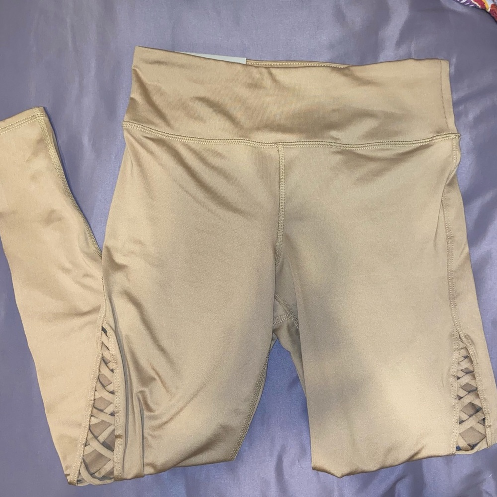 BOGO‼️ NWT Size M Forever 21 Leggings